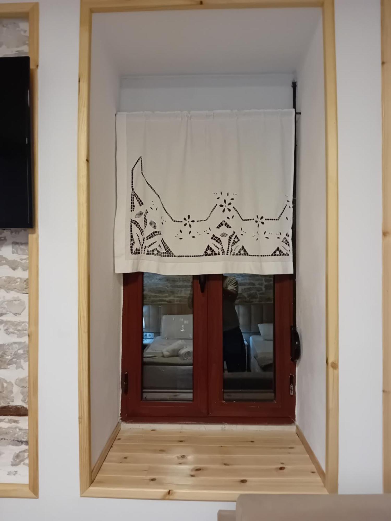 Arpet Guesthouse Gjirokastra Kültér fotó